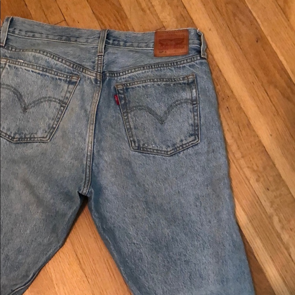 501 Levi’s, high waisted, light wash